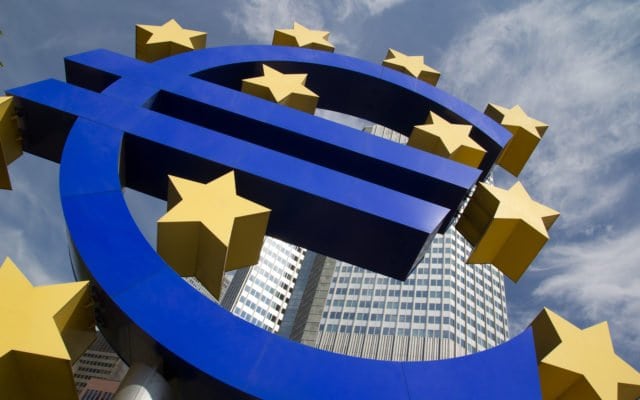 Отчет Европарламента: CBDC могут снизить курс биткоина