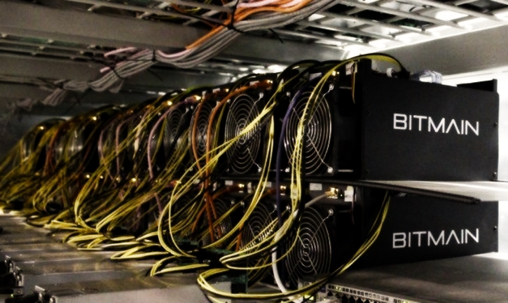 Майнеры получают передышку: сложность сети Биткоина снизилась на 15%