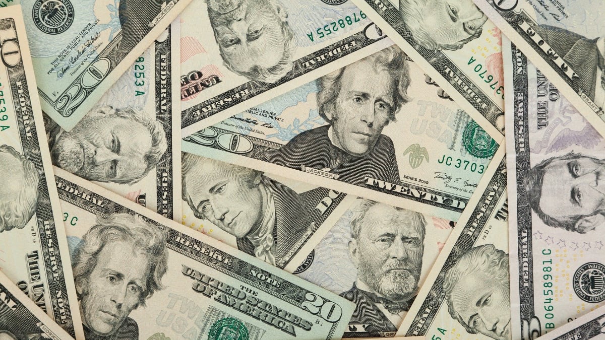 Падение скорости оборота денег в США поднимет цену биткоина до $288 тысяч — аналитик