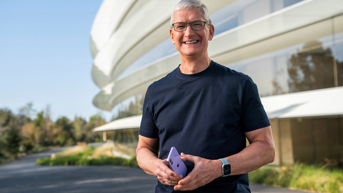 Тим Кук инвестирует в криптовалюты, но не от имени Apple