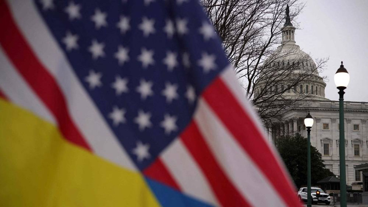 Сенаторы США призывают SEC пересмотреть политику по крипто‑ETF