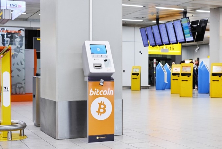 Амстердамский аэропорт экспериментирует с криптобанкоматом
