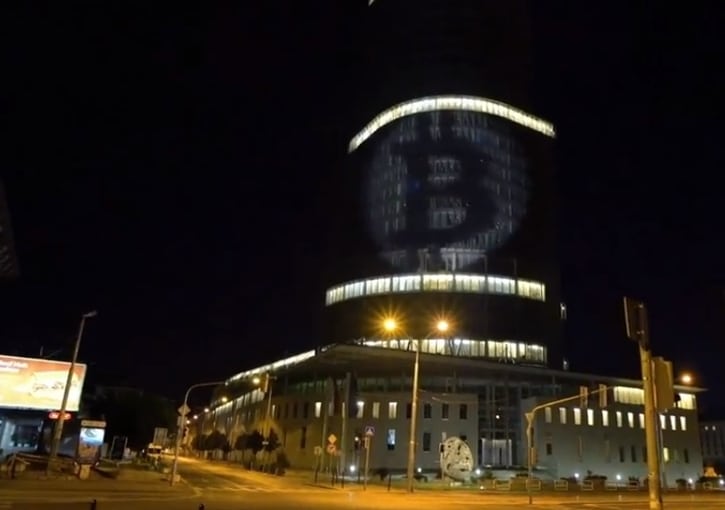 В Братиславе криптоактивисты напомнили банкам о криптовалютах