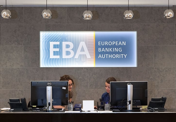 EBA предупредила банки о рисках блокчейна