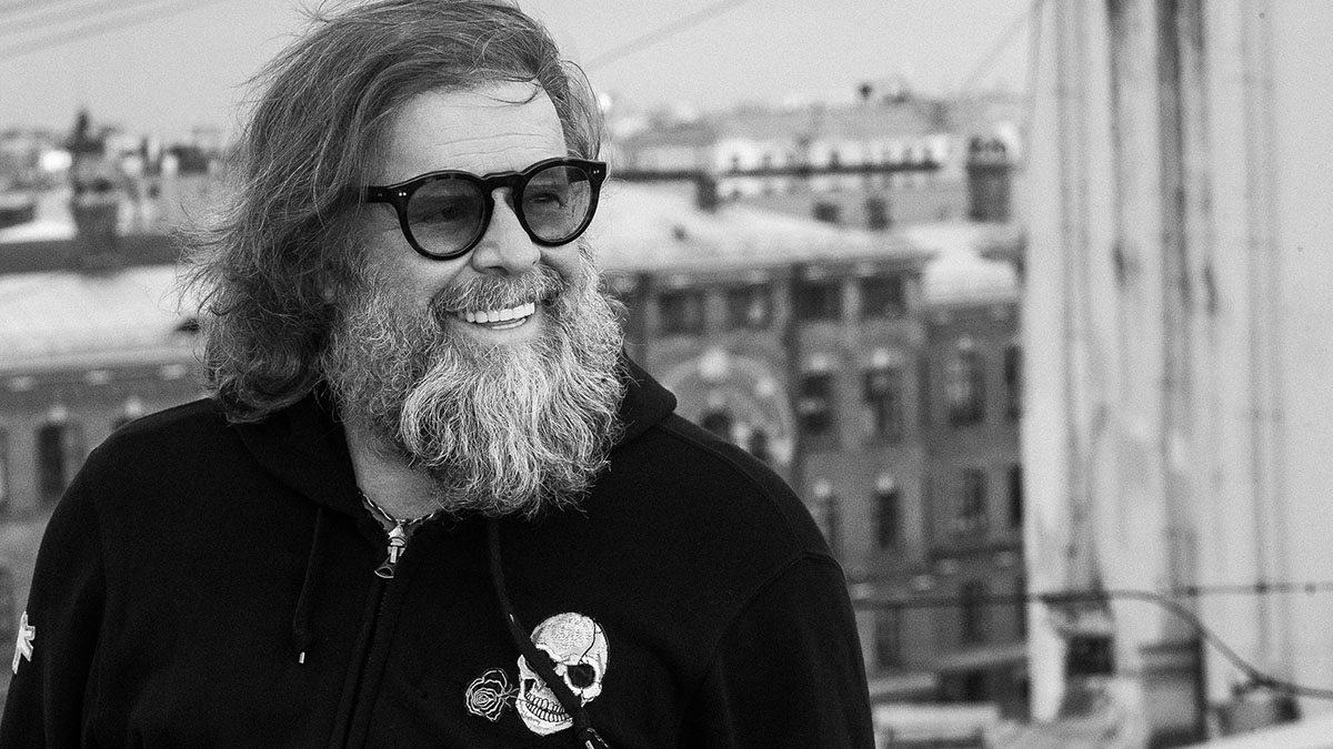 Борис Гребенщиков выставил на NFT-аукцион 24 своих портрета